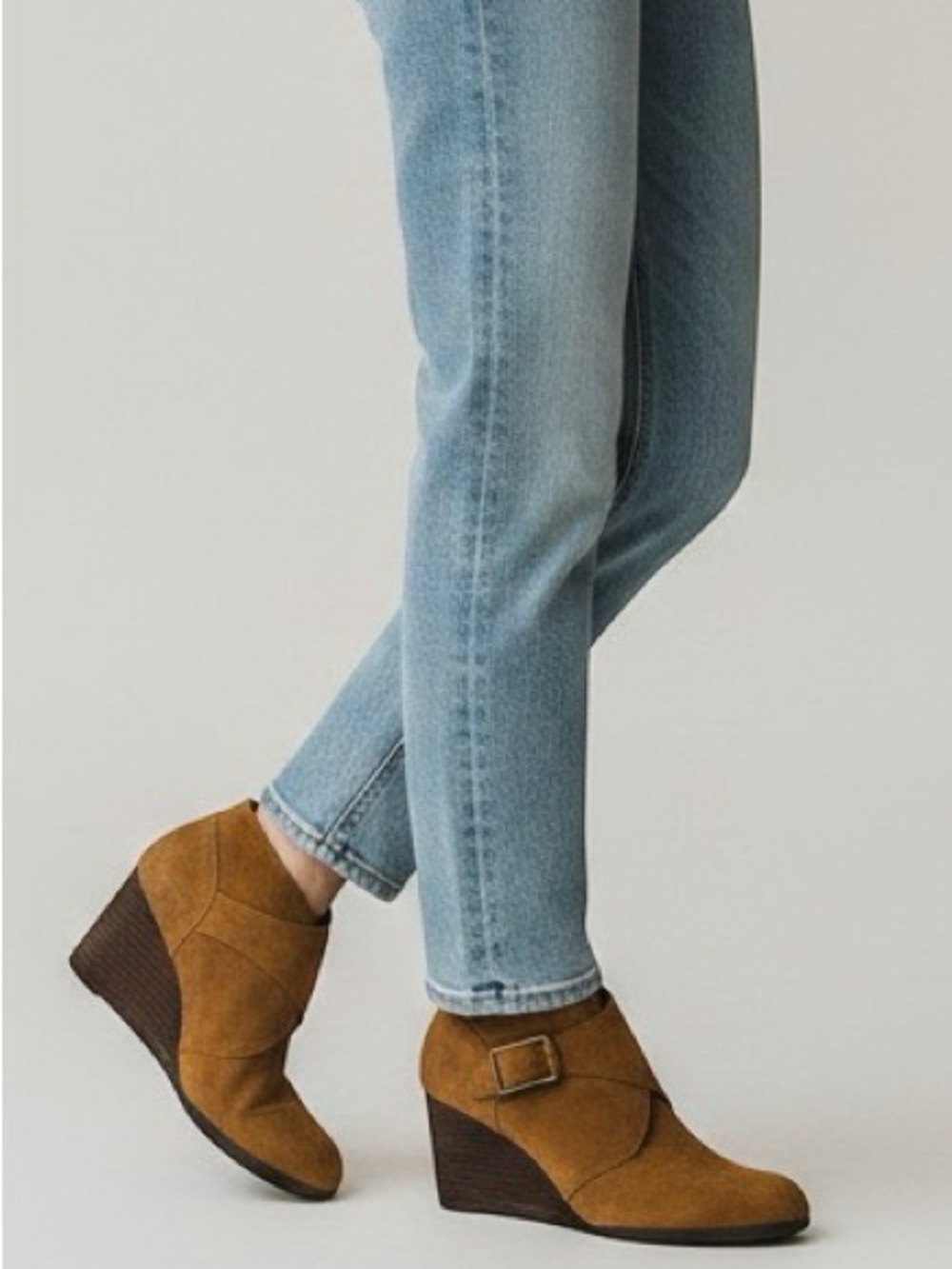 Lucky Brand Sumarah Wedge Booties Tan Suede Leather Buckle Ankle Boot 39